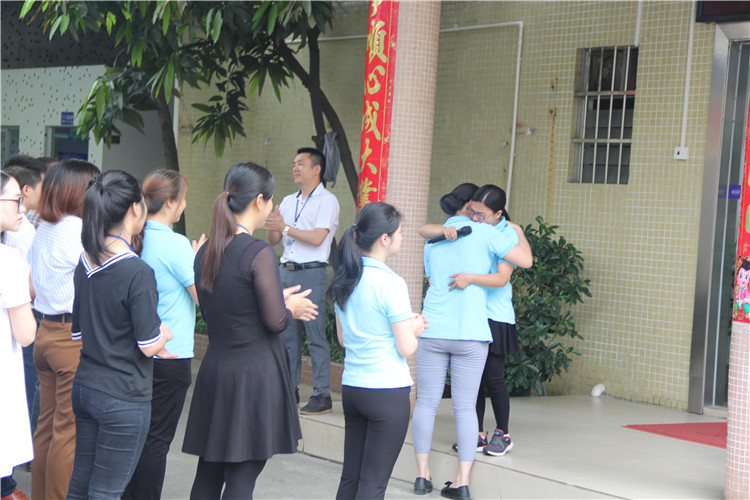 袁瑞芬在分享中用眼淚感動(dòng)了在場(chǎng)的所有人，滿滿的正能量